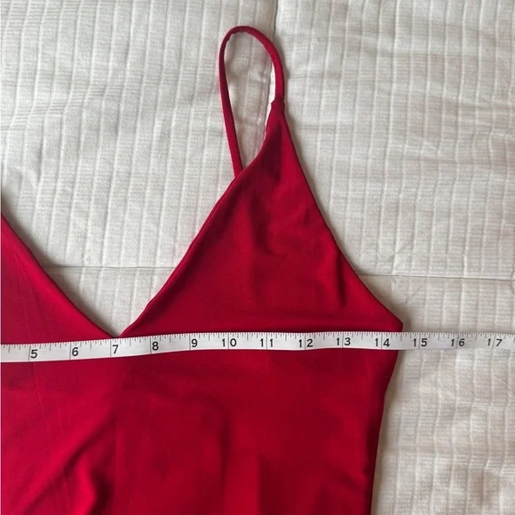 Fashion Nova red midi dress - Picture 3 of 6